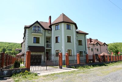 Отель Серебрянный Водограй в Поляне
